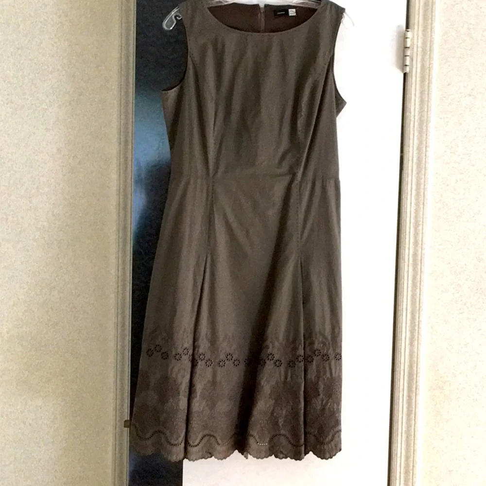 Dress - Picture 1 of 1